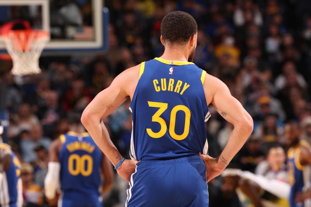 着巨大的公 着巨大的公