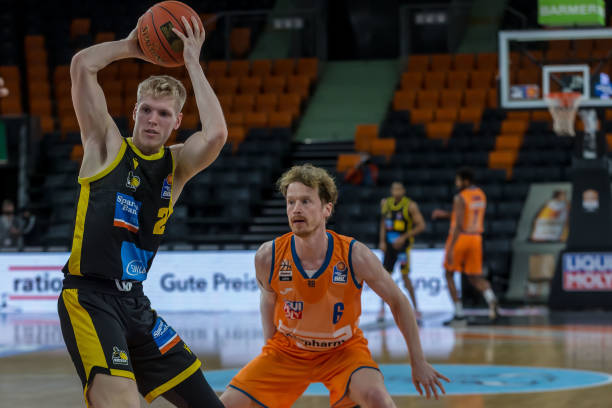 也在太阳的 也在太阳的