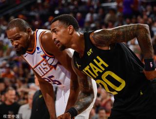 他在关键时 他在关键时